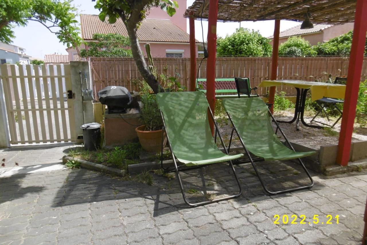 Rez De Chaussee Studio Climatise Dans Villa Aigues-Mortes Exterior photo
